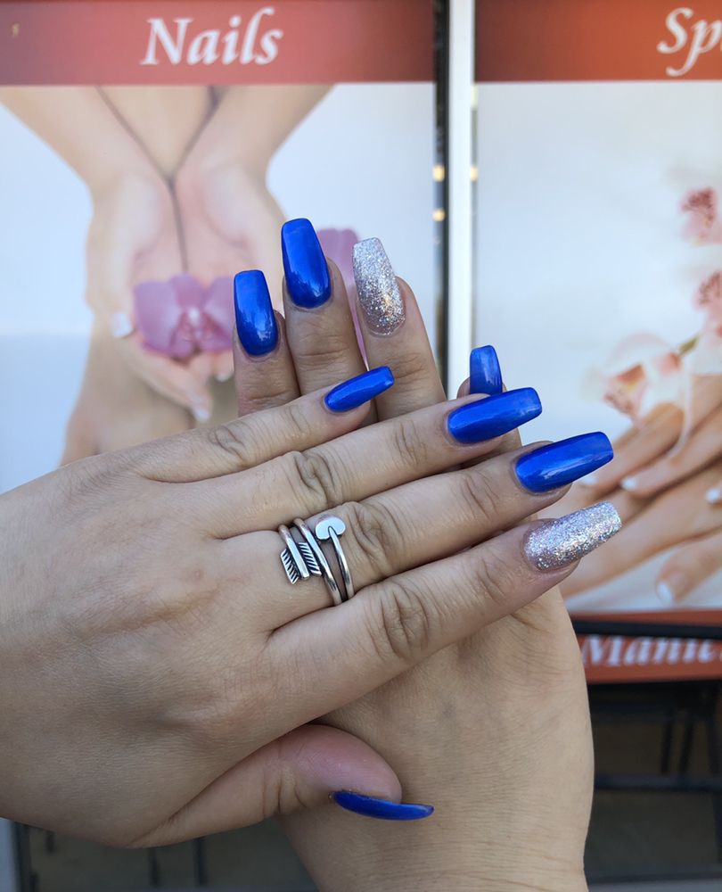Nail salon atmosphere at Modern Nails Bridgeport TX